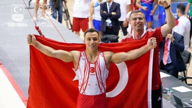 Adem Asil, Akdeniz Oyunları’nda altın madalya kazandı