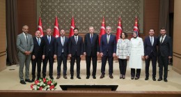Cumhurbaşkanı Erdoğan, Kağıthane heyeti ile seçim hedeflerini paylaştı