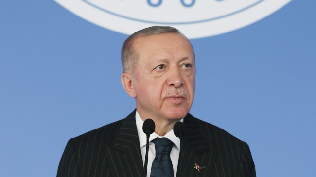 Cumhurbaşkanı Erdoğan: “Önümüzdeki yıl 1.5 milyon yabancı hastaya hizmet vererek küresel sağlık pazarından 10 milyar dolarlık pay almayı hedefliyoruz”