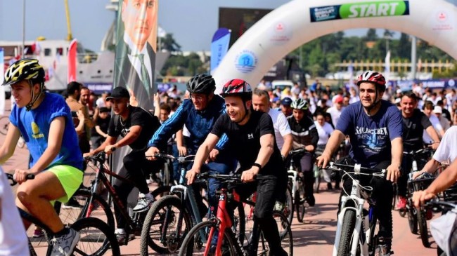 Tuzlalılar, ‘Dünya Bisiklet Günü’ne özel tura katıldı