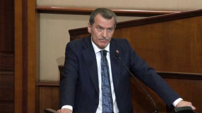 Ömer Arısoy, Abdi İpekçi Spor Kompleksi konusunda yanlış yapan İBB’yi eleştirdi