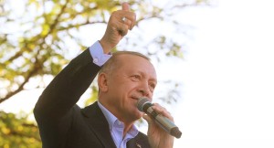 Erdoğan, asılan afişi çok beğendi