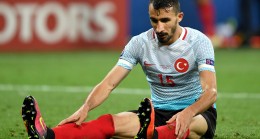 Türk futbolunun beyefendisi Mehmet Topal, futbola veda etti