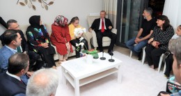 Erdoğan, kentsel dönüşüm projesinde hak sahibi bir ailenin evine konuk oldu
