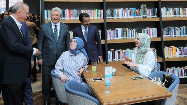 Erdoğan öğrencilerle sohbet etti