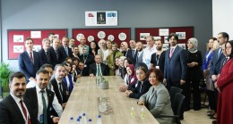 Cumhurbaşkanı Erdoğan, Sancaktepe’de öğretmenlerle bir araya geldi