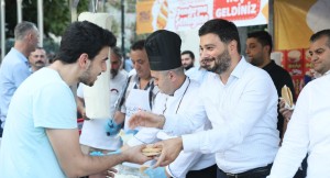 Kağıthane Belediyesi’nin düzenlediği Dondurma Festivali’ne yoğun ilgi