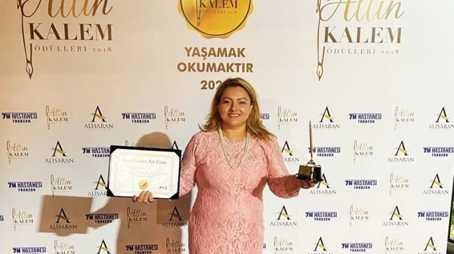 Tarihçi, Araştırmacı Yazar İlknur Bektaş’a “Altın Kalem” ödülü