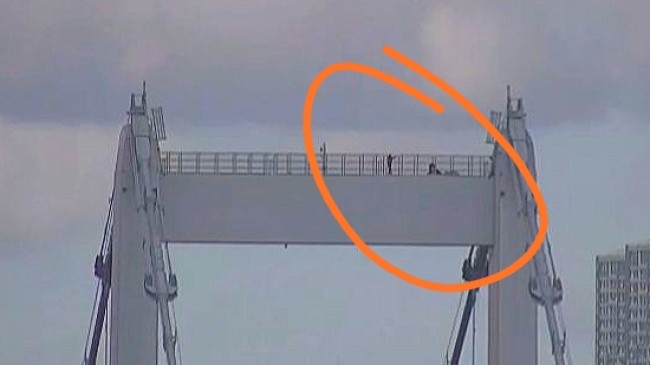 15 Temmuz Şehitler Köprü üstünde intihar girişimi