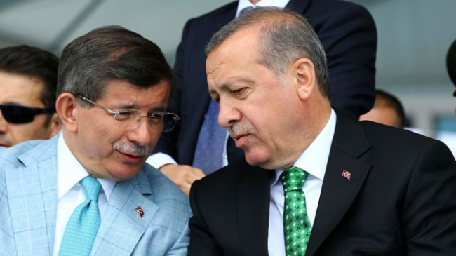 Ahmet Davutoğlu, “başörtüsü” konusu hakkında Cumhurbaşkanı Erdoğan’a ‘randevu’ çağrısı yaptı