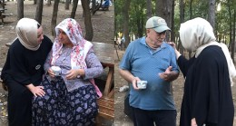 AK Kadın Çekmeköy, yaşlıları ziyaret ederek gönüllerini fethetti