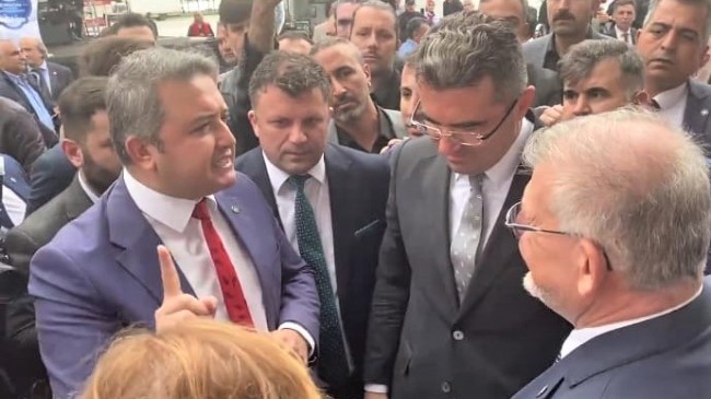 Gelecek Partisi İl Başkanı Şahin, Ahmet Davutoğlu’nu Erzurum Tanıtım Günleri”ne almayan yöneticileri eleştirdi