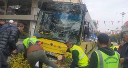 İETT otobüs şoförü fenalaşınca kaza kaçınılmaz oldu
