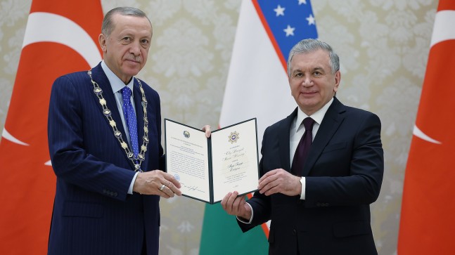 Cumhurbaşkanı Erdoğan’a Özbekistan’da Yüksek Düzeyli ‘İmam Buhari Nişanı’ verildi