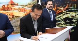 Tuzla Belediye Başkan’ı Şadi Yazıcı, Ağrı’da ziyaretlerde bulundu