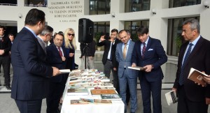 Bakırköy Adalet Sarayı’nda kitap bağış standı kuruldu