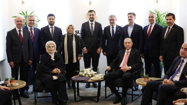 Cumhurbaşkanı Erdoğan’ın gerçekleştirdiği Şule Yüksel Şenler Vakfı açılışına ilçe belediye başkanları da katıldı