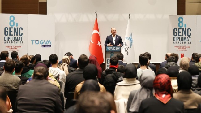 Dışişleri Bakanı Çavuşoğlu: “Türkiye’yi uluslararası alanda lider ülke ve küresel güç yapan adımlar atıyoruz”