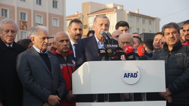 Cumhurbaşkanı Erdoğan, “Kalıcı konutlarda yeni bir hayata başlayana kadar hep yanınızda yer alacağız”