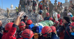 Gaziantep’te 8 yaşındaki Semih depremin 156. saatinde sağ olarak kurtarıldı