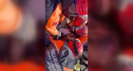 Hatay’da depremin 33’üncü saatinde mucize, 4 yaşındaki Zeynep ve annesi ile 60 yaşındaki Mihriye teyze enkazdan kurtarıldı