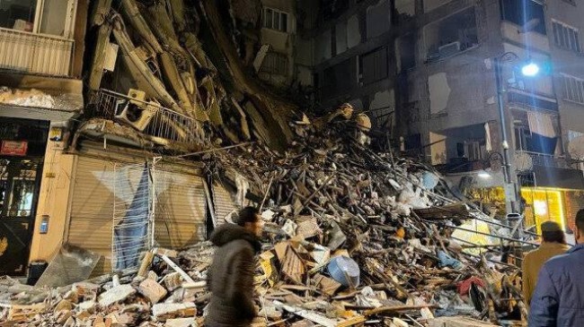 Depremde 7 ilde 76 ölü, 440 yaralı