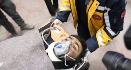 Mehmet Ali Şakiroğlu, 261 saat sonra enkazın altından sağ olarak çıkarıldı