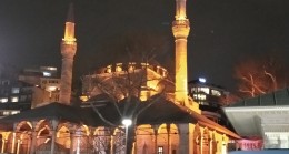 İstanbul’da hatimle teravih namazı kılınacak camiler belli oldu