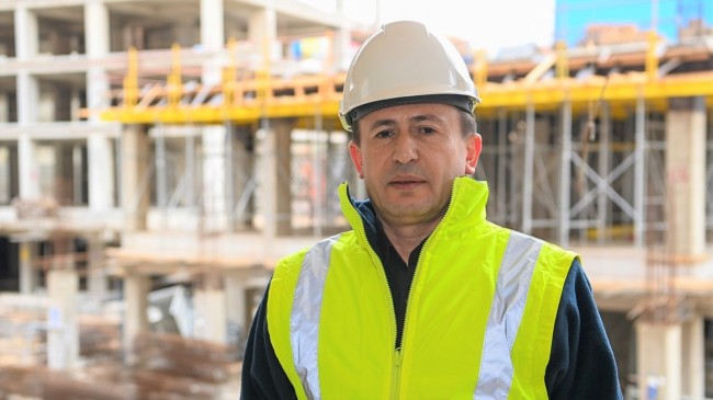Tuzla Belediye Başkanı Şadi Yazıcı, “Deprem öncesi alınması gereken en önemli tedbir binaların yenilenmesidir”