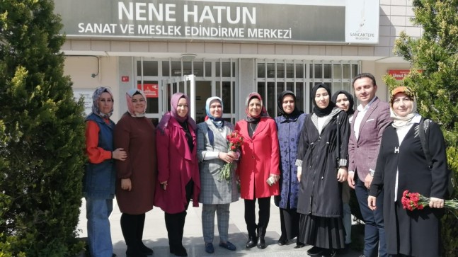AK Parti milletvekili adayı Ümmügülşen Öztürk, Sancaktepe’de sahadaydı