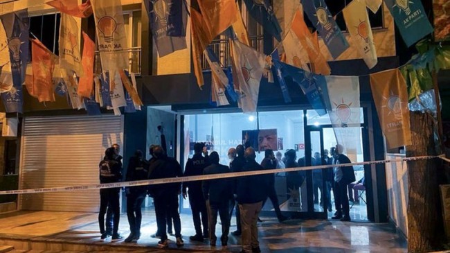 AK Parti Seçim İrtibat Bürosu’na silahla saldıranlar tutuklandı