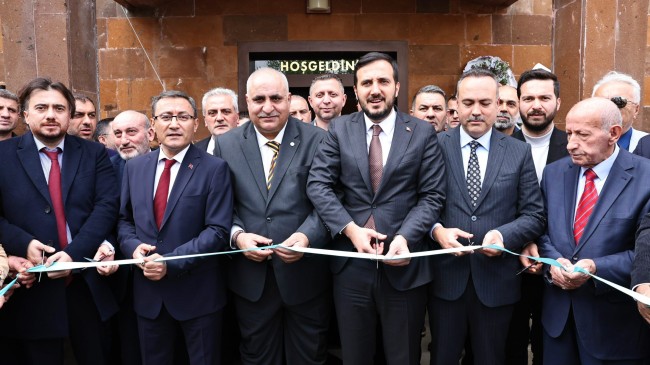 Bağcılar Belediye Başkanı Abdullah Özdemir, Bitlis Konağı’nı hizmete açtı