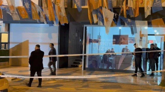 İstanbul’da AK Parti seçim bürosuna silahlı saldırı girişimi oldu