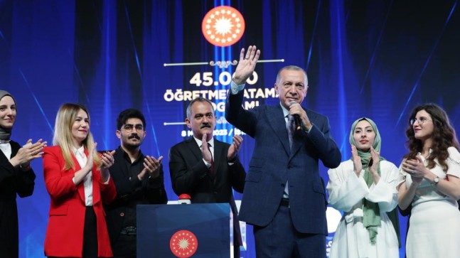 Cumhurbaşkanı Recep Tayyip Erdoğan “45 bin öğretmen atama” programına katıldı