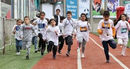 Bağcılar’da ‘Çocuk Maratonu’nda minikler kıyasıya yarıştı