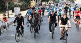 Bisiklet tutkunları Bağcılar’da çevre için pedal çevirdiler