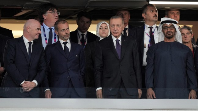 Cumhurbaşkanlığı seçimi şampiyonu Erdoğan, Şampiyonlar Ligi Final maçında