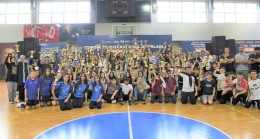 “Pendik Okul Sporları Turnuvaları”nda dereceye girenler kupalarını aldı