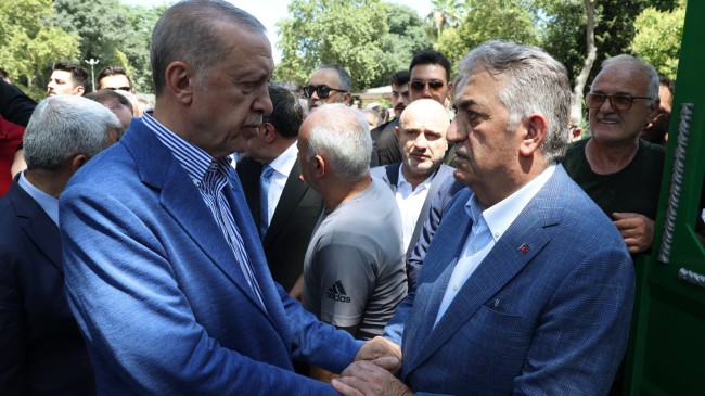 Cumhurbaşkanı Erdoğan, Hayati Yazıcı’nın annesinin cenazesine katıldı