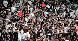 Beşiktaş seyircisi, Ahmet Çebi ve ekibini maç boyunca istifaya davet etti