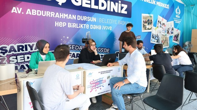 Sultangazi Belediyesi, gençlere LGS tercihlerinde rehberlik ediyor