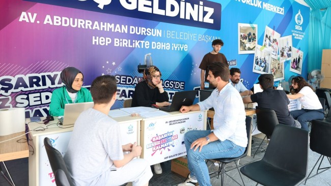 Sultangazi Belediyesi, gençlere LGS tercihlerinde rehberlik ediyor