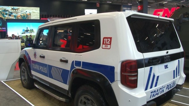 Yerli ve milli zırhlı polis aracı TULGA 4×4 SUV İDEF’te yoğun ilgi gördü