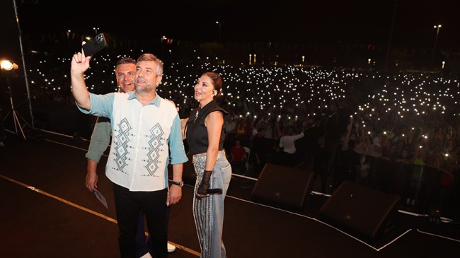 Şile Bezi Festivali’nin finali Ebru Yaşar ile gerçekleşti