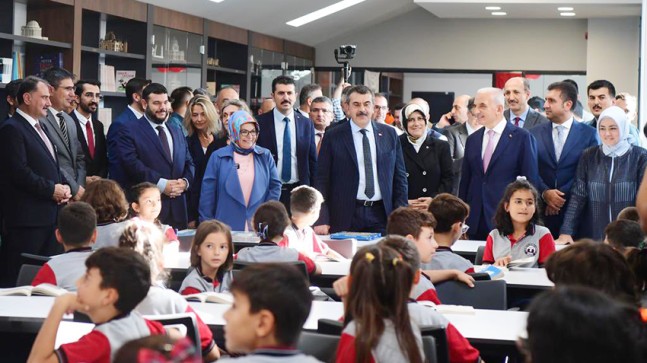 Milli Eğitim Bakanı Yusuf Tekin, Ümraniye’de okul açılışı gerçekleştirdi