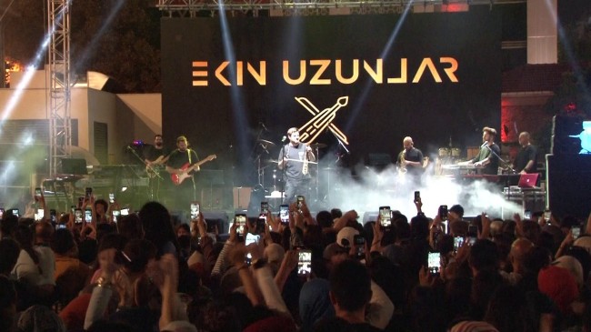 Ümraniye’de düzenlenen yaz festivali konserlerle devam ediyor