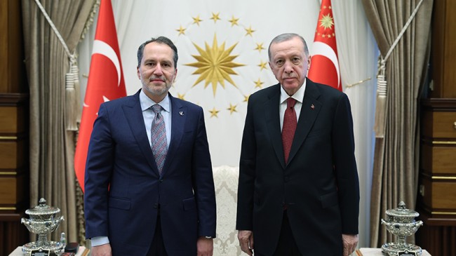 Cumhurbaşkanı Erdoğan YRP Genel Başkanı Erbakan’la bir görüşme yaptı