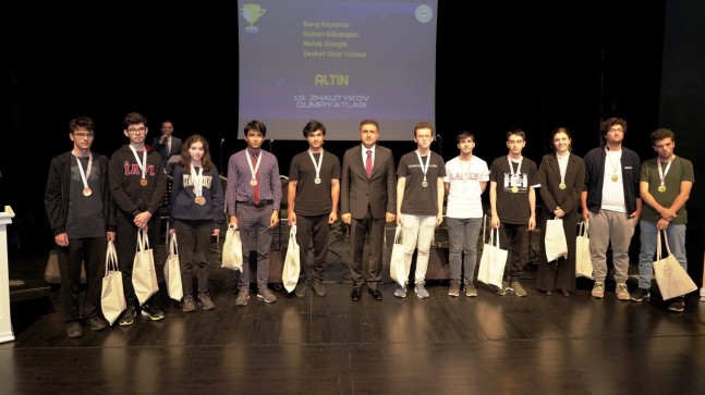 İl Milli Eğitim Müdürlüğü, İstanbul Bilim Olimpiyatları Ödül Töreni gerçekleştirdi