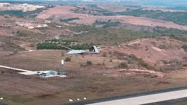 Bayraktar TB3 SİHA 2. uçuş testini tamamladı