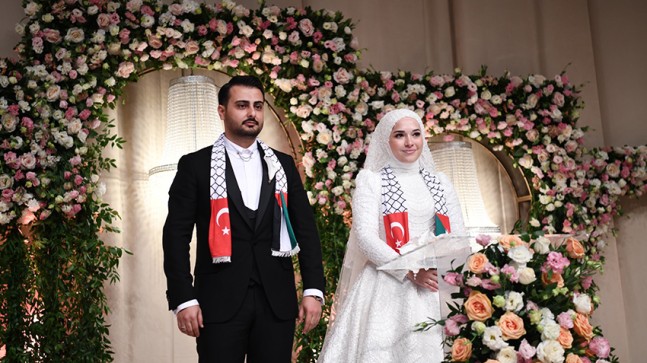 İstanbul Milletvekili Hasan Turan’ın kızı Hüdanur, Burak Can Çelik ile evliliğe ilk adımını attı